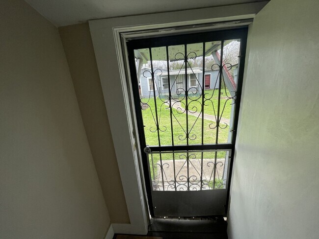 Foto del edificio - Cozy and Quaint 3 bedroom/1.5 bathroom home