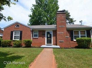 Foto del edificio - 4615 Oakdale Dr