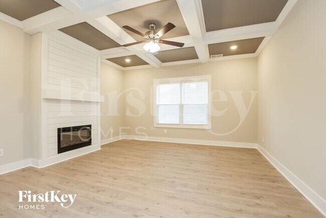 Foto del edificio - 1425 Kingbird Dr