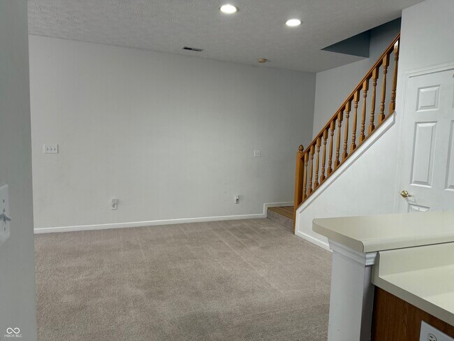 Foto del edificio - 9356c Villa Creek Dr