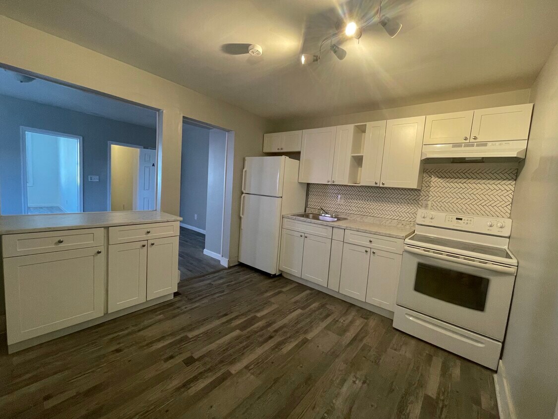 Kitchen - 446 Walnut St