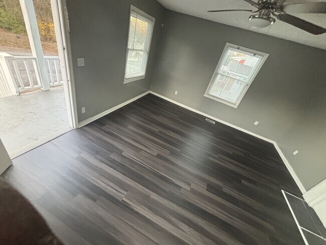 Foto del edificio - 346 Pittman St