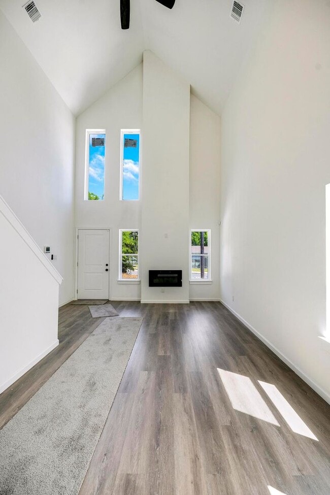 Foto del edificio - Brand new Build with 2 Bedrooms and 2 Bath...