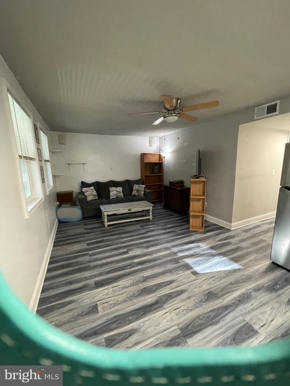 Foto del edificio - 250 Wildwood Rd