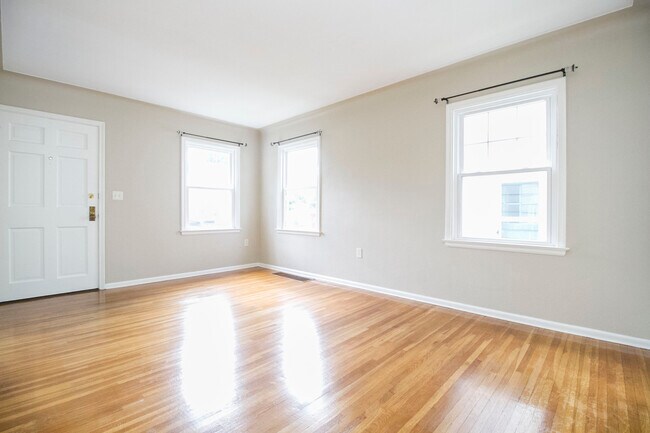Building Photo - 742 Kipling Dr