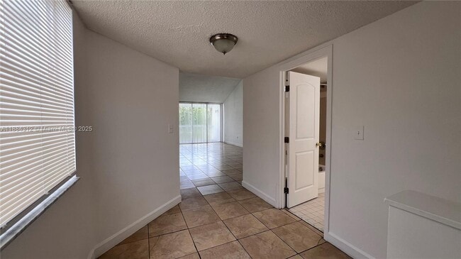 Foto del edificio - 9741 NW 49th Terrace