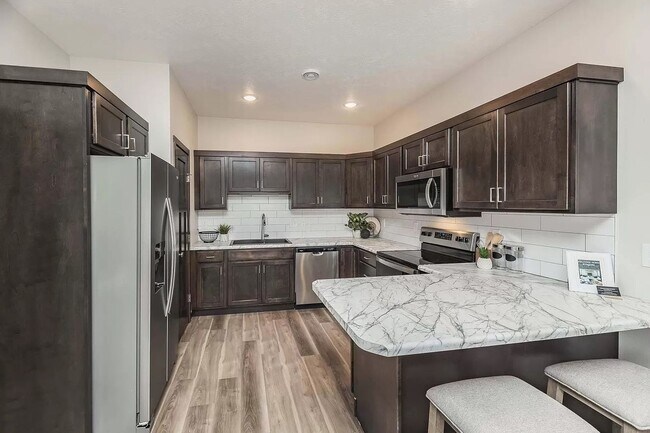 Foto del edificio - Beautiful new construction 3 bed/2.5 bath ...
