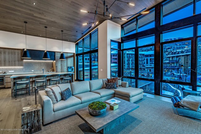 Foto del edificio - 45 Wood Rd