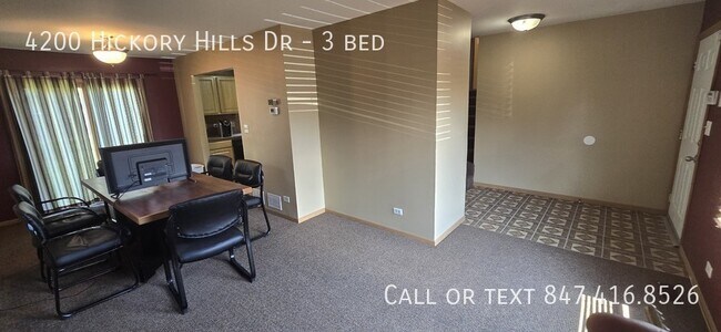 Foto del edificio - 4200 Hickory Hills Dr