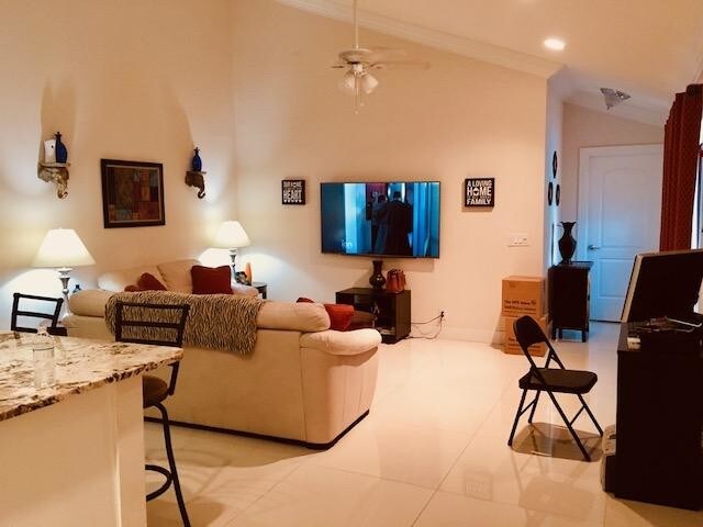 Foto del edificio - 1344  Periwinkle Place
