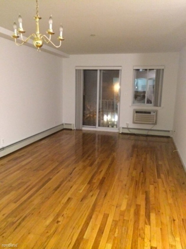 Building Photo - 3016 33rd St