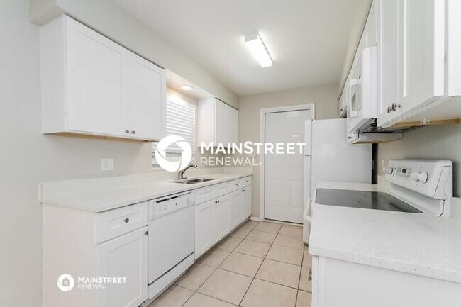 Foto del edificio - 3 Bedroom Pet-Friendly Home in OCOEE, FL with Main Street Renewal