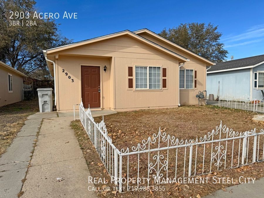 Foto principal - Cozy 3 Bed 2 Bath Home Located on the Sout...