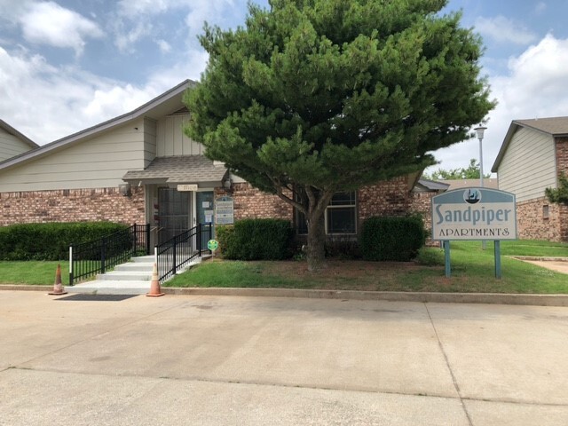 Building Photo - Sandpiper Apartments