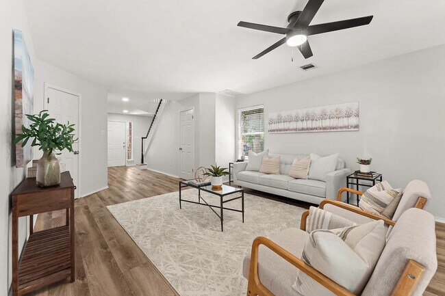 Foto del edificio - 1401 Wheatfall Ln