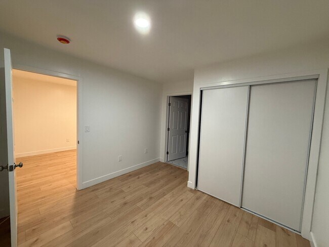 Foto del edificio - 8056 Darby Pl