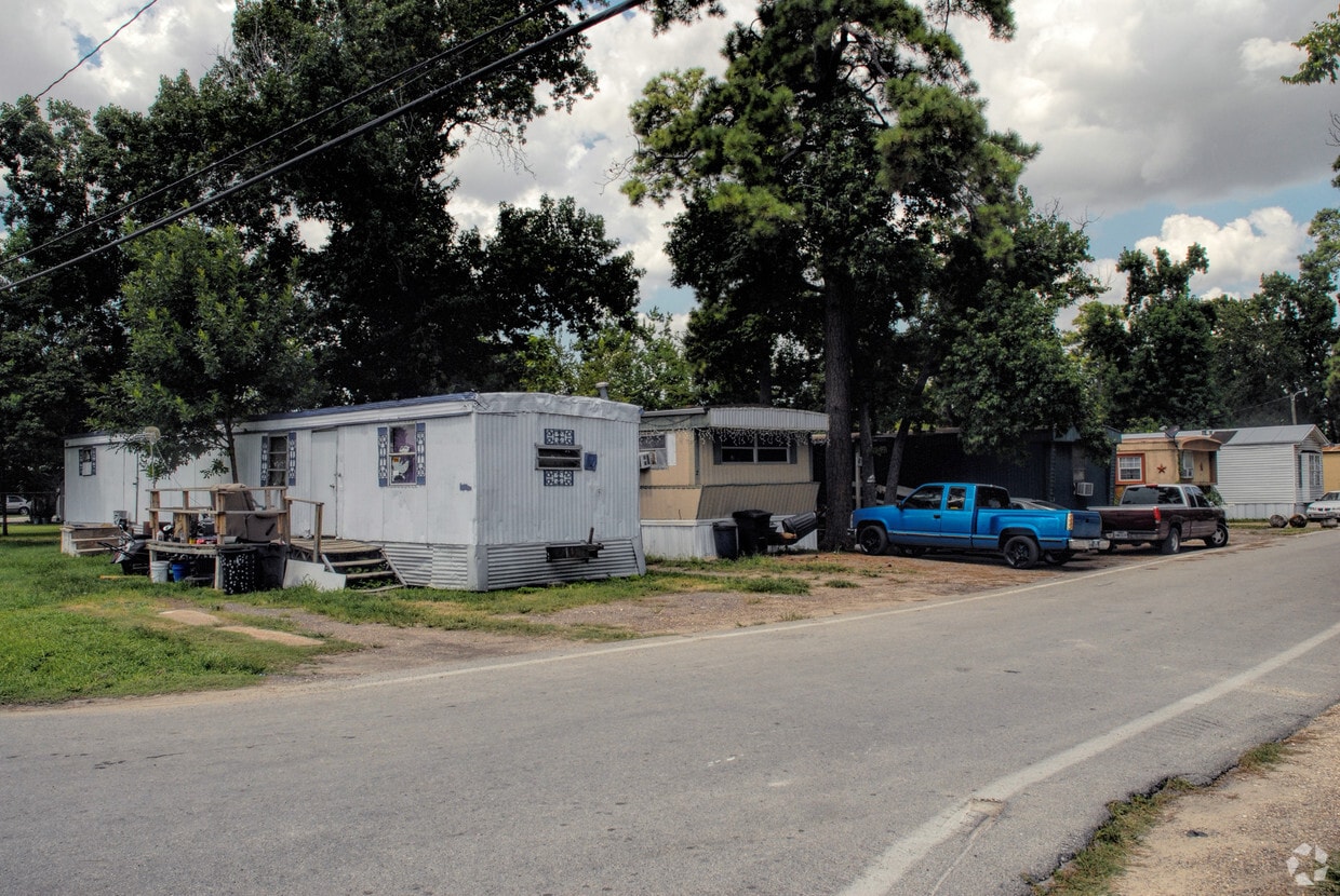 Primary Photo - Shady Bayou