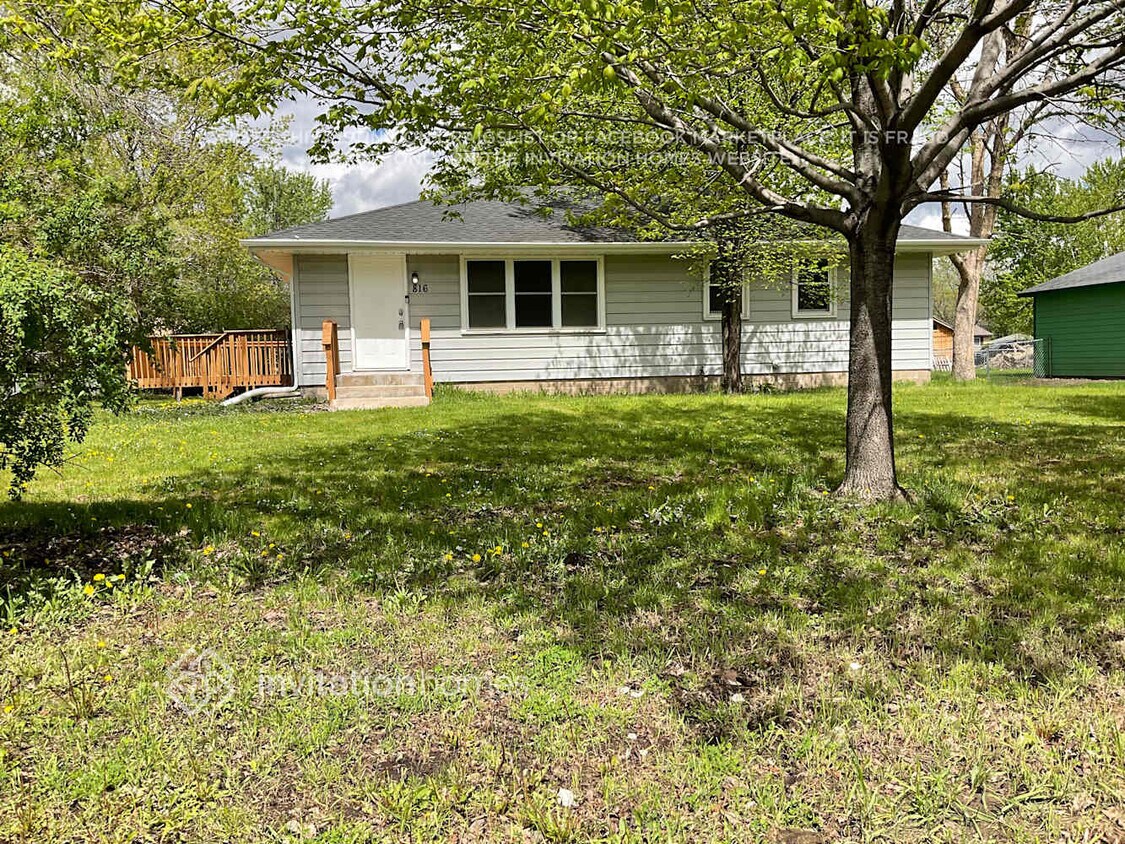 Primary Photo - 816 81st Ave N