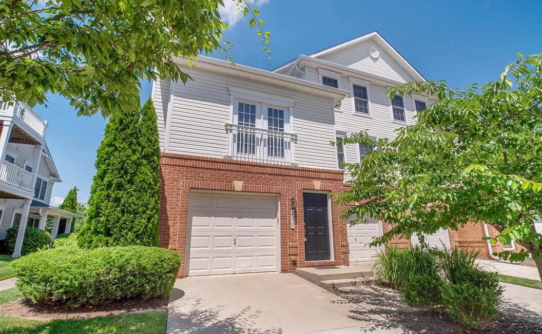 Foto principal - 2052 Astilbe Way