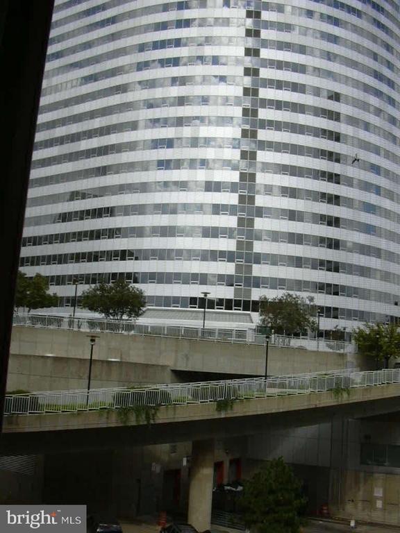 Building Photo - 1121 Arlington Blvd