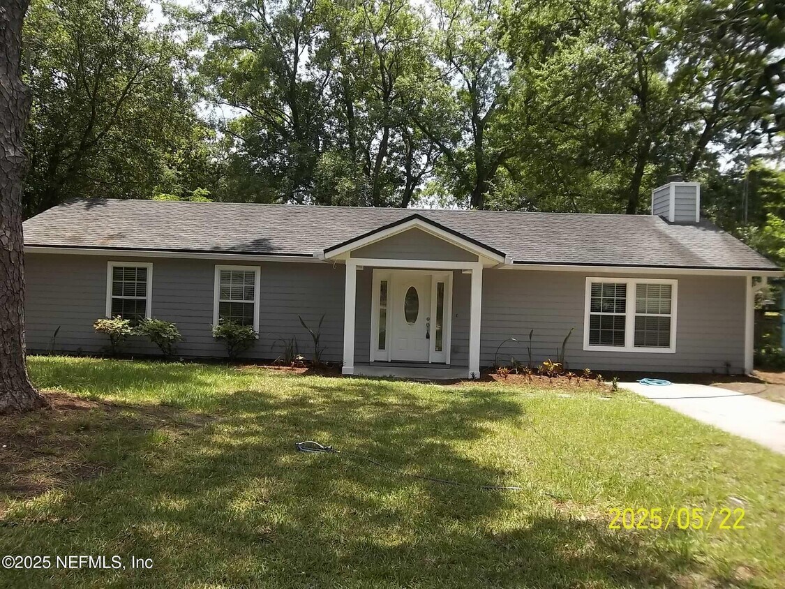 Foto principal - 7816 Delaroche Dr