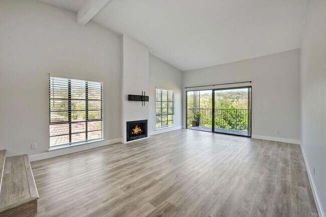 Building Photo - 2630 Pirineos Way