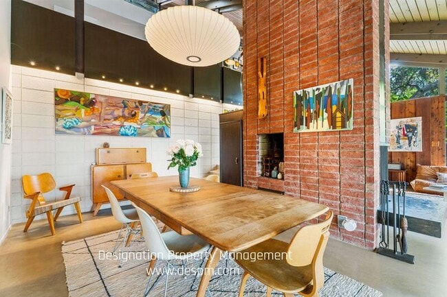 Foto del edificio - 1716 Putney Rd