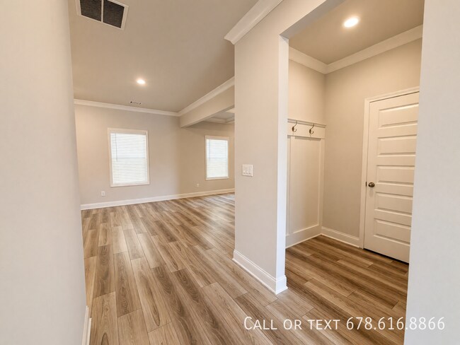 Foto del edificio - 213 Logan Crest Ct