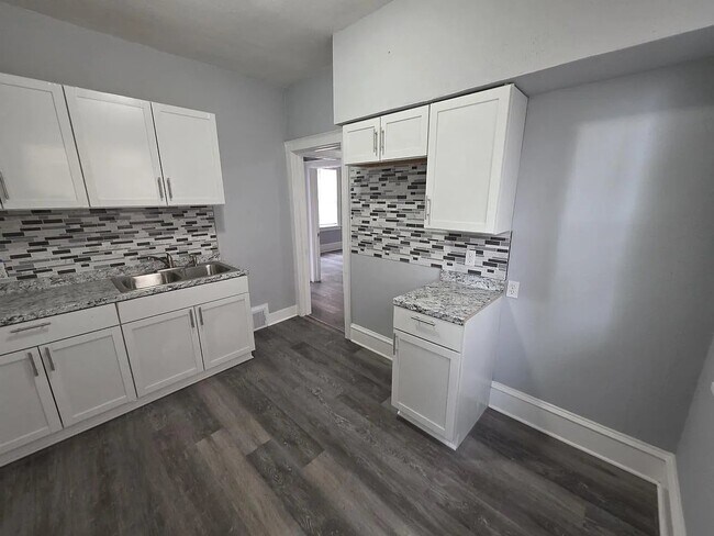Foto del edificio - 1271 N 43rd St