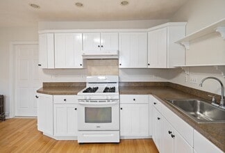 Building Photo - 97 Winthrop Shore Dr