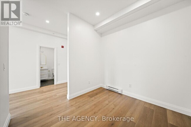 Building Photo - 153 Main St E