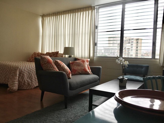 Foto del edificio - **VIEW FULL AD FOR DETAILS** $995 1ST MONTH RENT SPECIAL | REMODELED! CENTRALIZED LOCATION! GREAT...