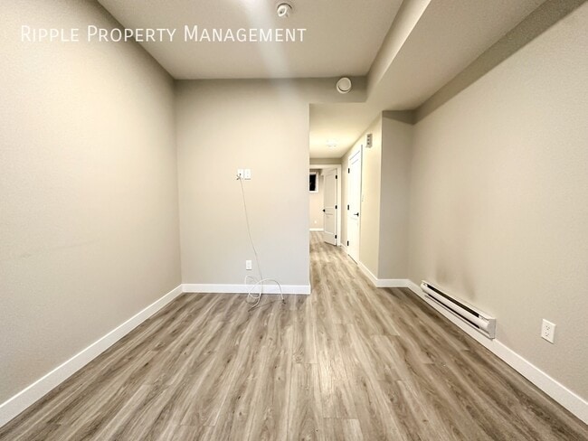 Photo du bâtiment - Modern 1 Beds, 1 Baths Basement/Lower | No...