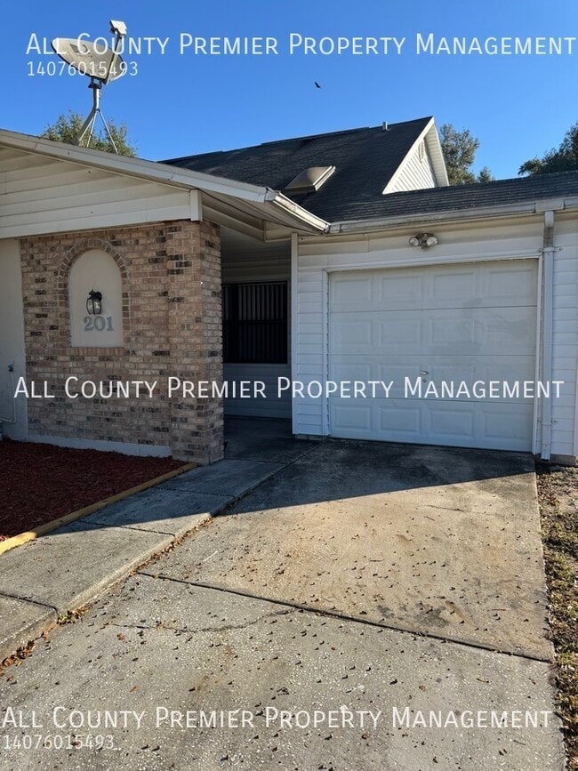 Photo - 201 Dovetail Ct Townhome