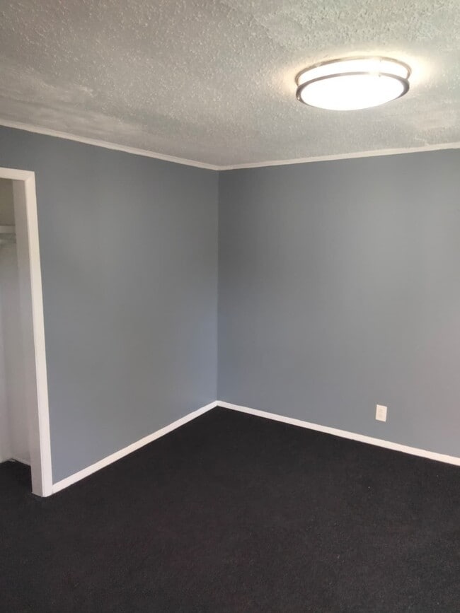 Building Photo - 226 Martin St