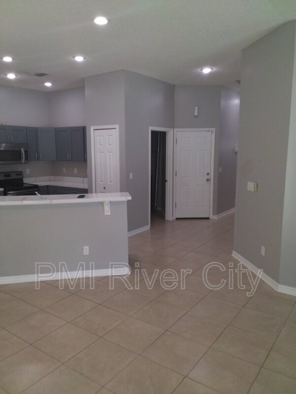 Building Photo - 818 Filmore Ln