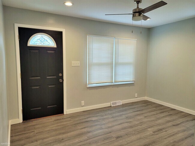 Building Photo - 2 br, 1 bath House - 6500 Prairie Lawn