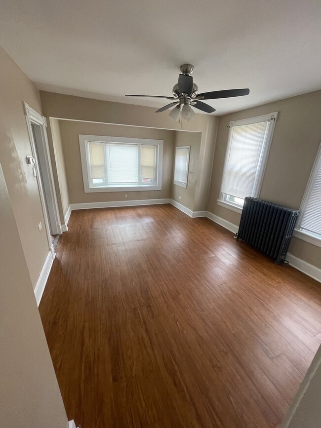 Building Photo - 49 Vine St