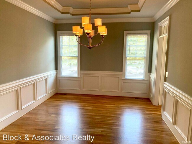 Building Photo - 3 br, 3.5 bath House - 1301 Empty Nest Way