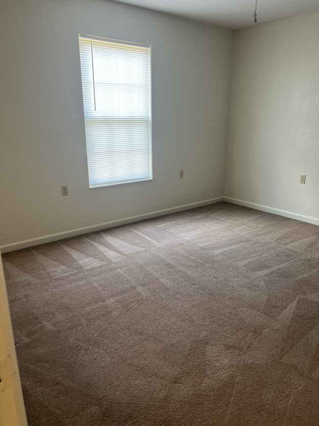Building Photo - 8357 Shawn Ridge Dr