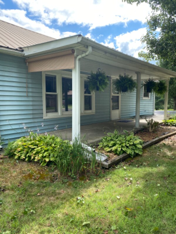 Primary Photo - 450 Lone Oak Dr
