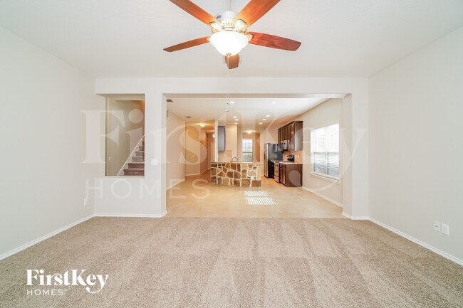 Foto del edificio - 500 Stonebrook Dr