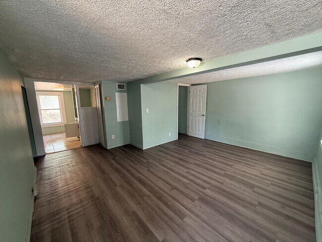 Foto del edificio - 750 Escambia St