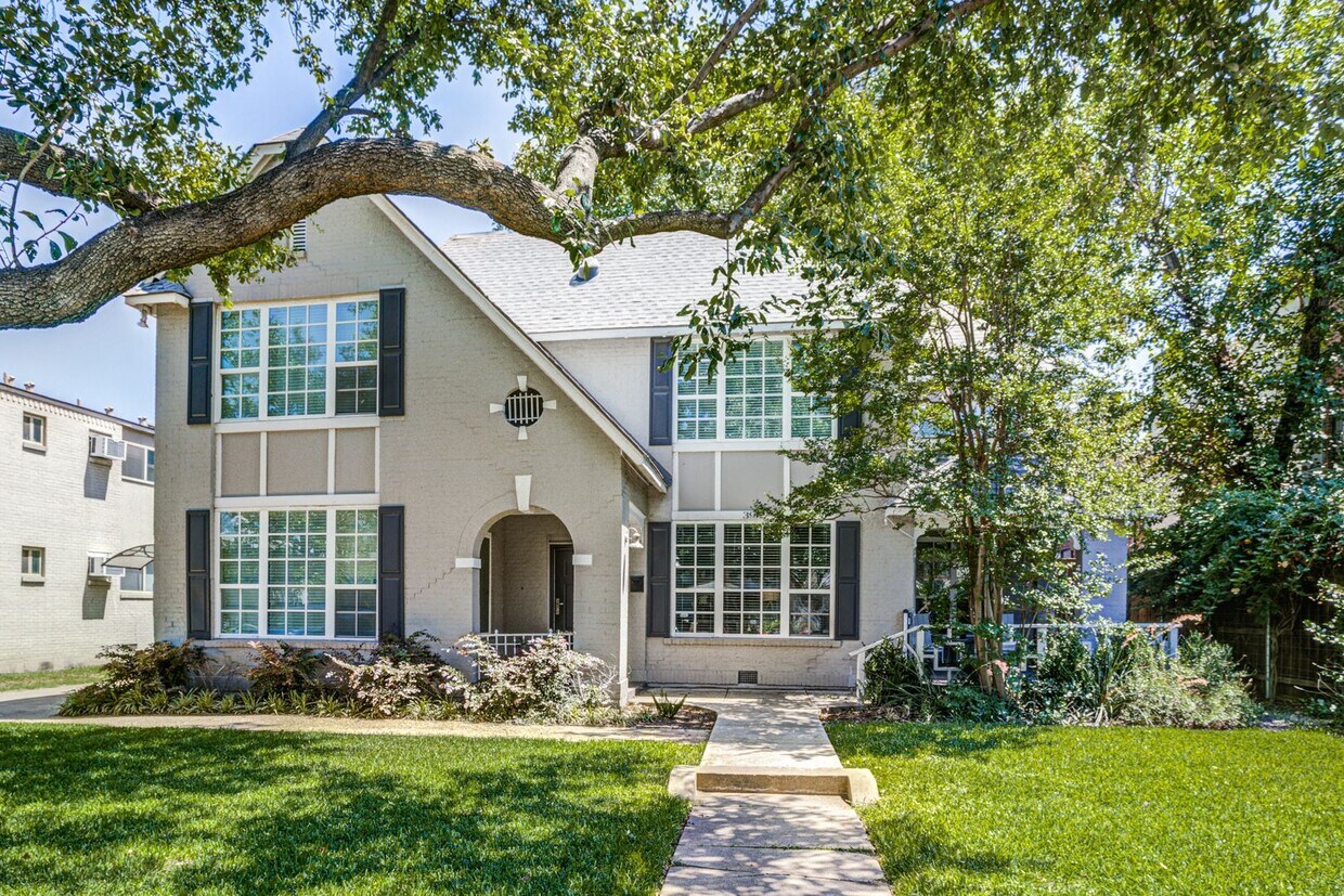 Foto principal - 3912 Rawlins St