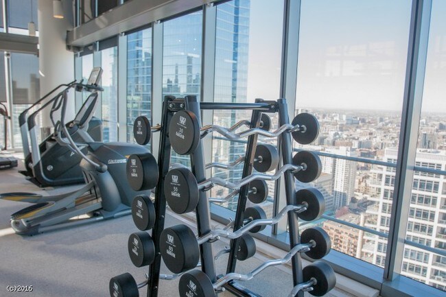Foto del edificio - 328 N Orleans St