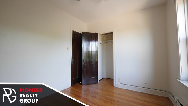 Foto del edificio - 1417 W Hutchinson St