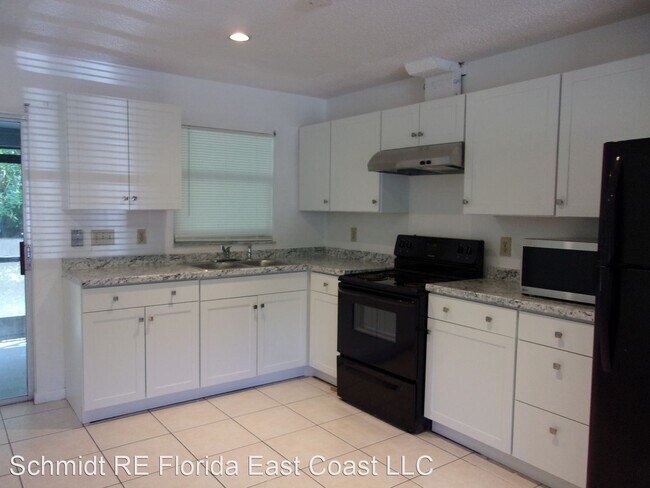 Foto del edificio - 2 br, 1 bath House - 2303 St Lucie Blvd