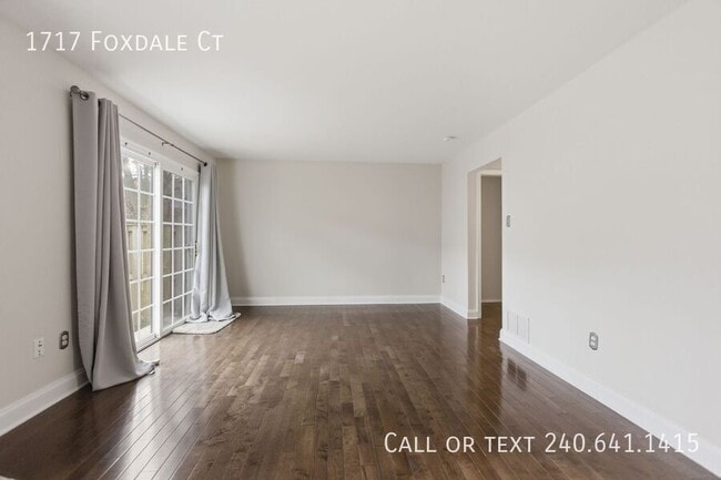 Foto del edificio - 1717 Foxdale Ct