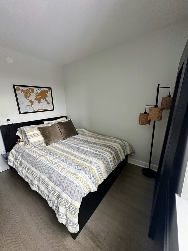 Building Photo - 2806 N Leavitt St