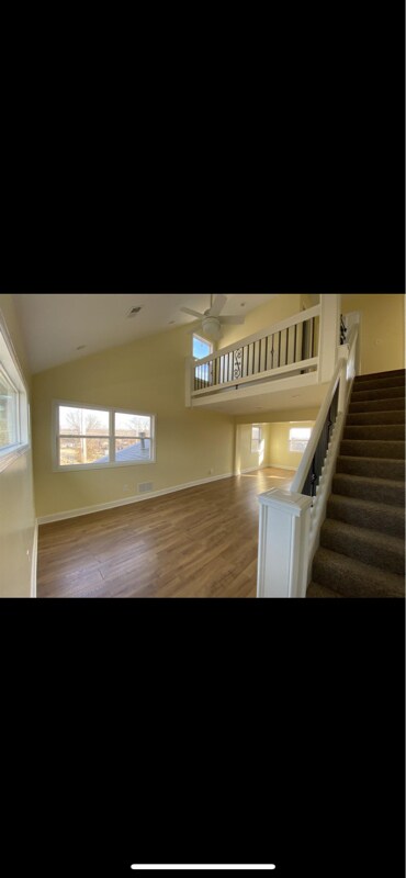 Foto del edificio - 3731 E 9th St